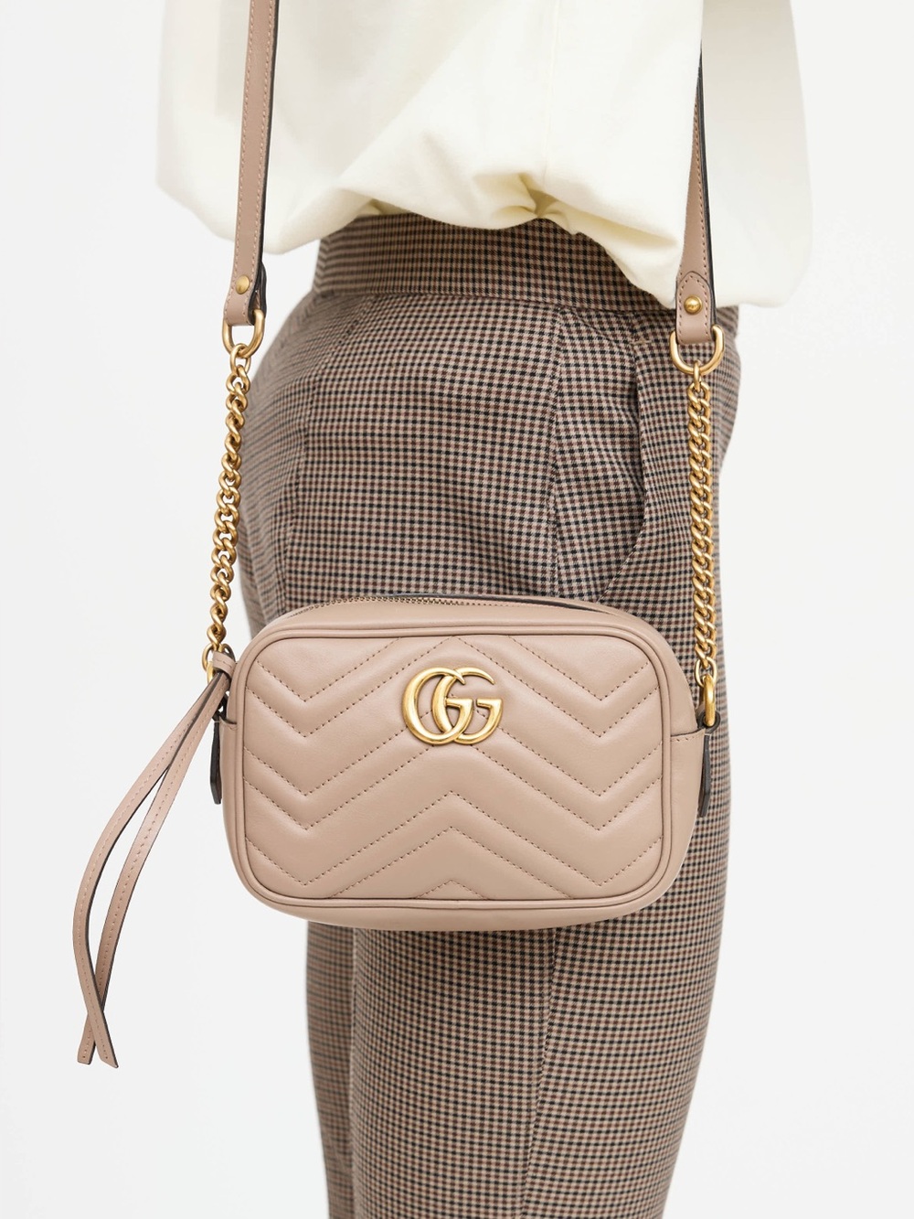 Like New! Gucci GG Marmont 2.0 Lion Trap Chevron Handbag Dusty Pink
